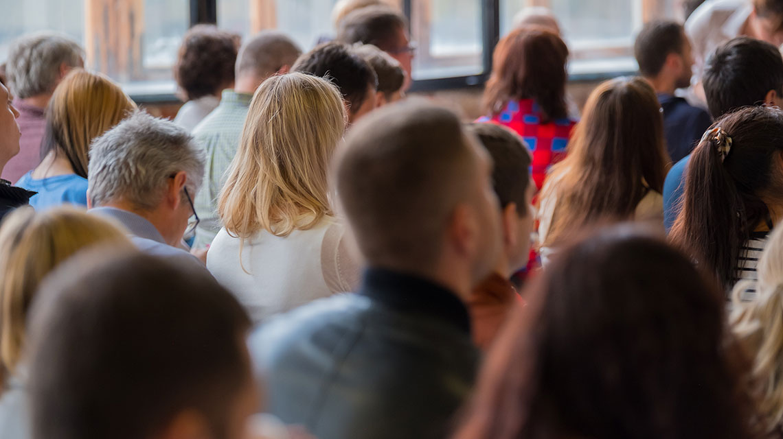 Infoveranstaltung in Hachenburg: Menschen im Publikum